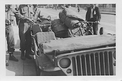 JEEP-Liberation-de-Paris-25-Aout-1944