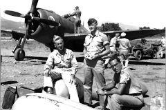 JEEP-en-Corse-William-Wyler-et-John-Sturges-