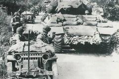 Willy s radio ecrit derriere la  photo appartenant a la premiere Armée Francaise Rhin et Danube,photo prise en Avril 1945 en Allemagne.