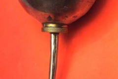 burette d'huile par emboutissage