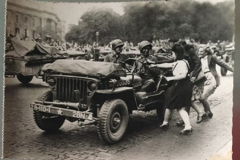 carte postale liberation de Paris