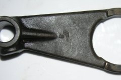 fourchette superieur roue AV 