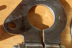Bride de fixation de l allumeur sur bloc moteur 