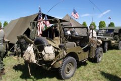 Une Jeep bien équipée