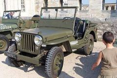 Jeep Vincennes en Anciennes