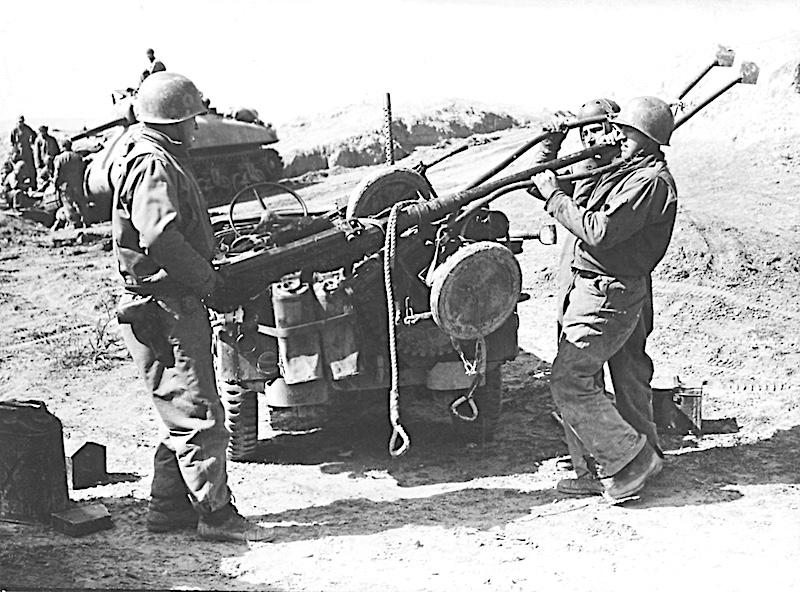 Jeep avec Mitrailleuse
